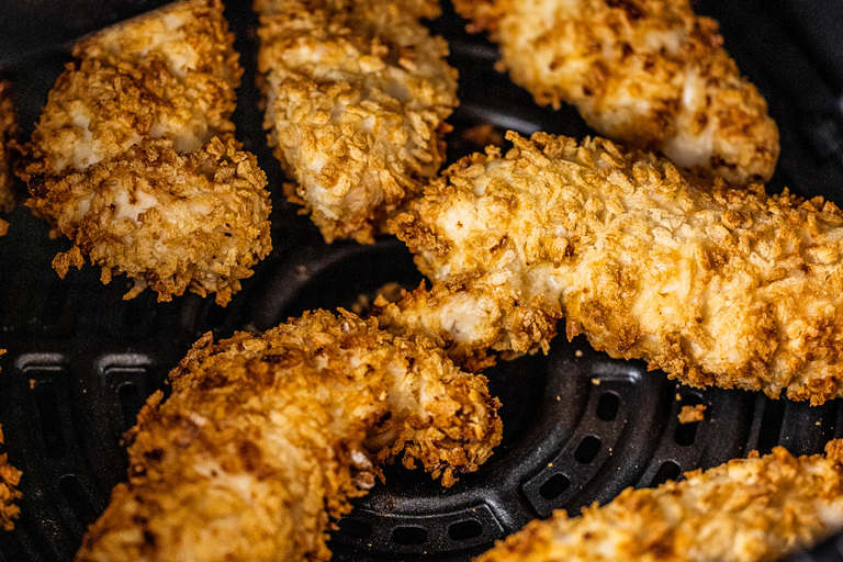 Vad är skillnaden mellan en air fryer och en traditionell ugn?