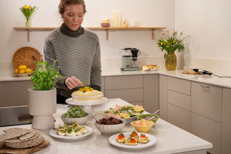 Påskbordet är mer än bara en måltid, det är en hyllning till våren, 