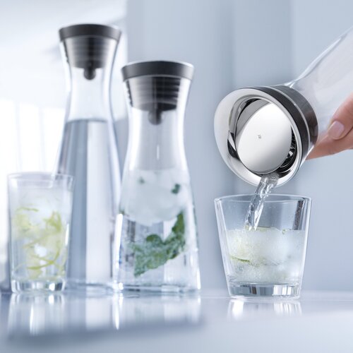 Basic glaskaraff 1,0 L, inbyggd sil för bla. Citronvatten 