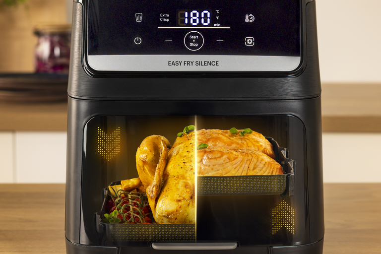 Praktiskt fönster och justerbart galler - 