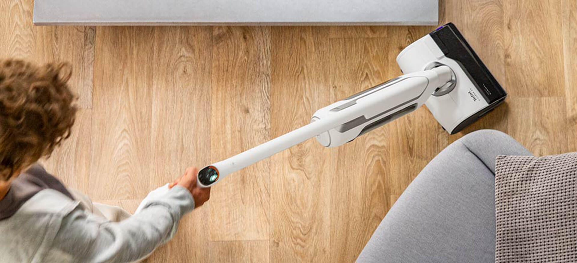 X-Clean 10- Dammsuger och tvättar golvet i ett svep