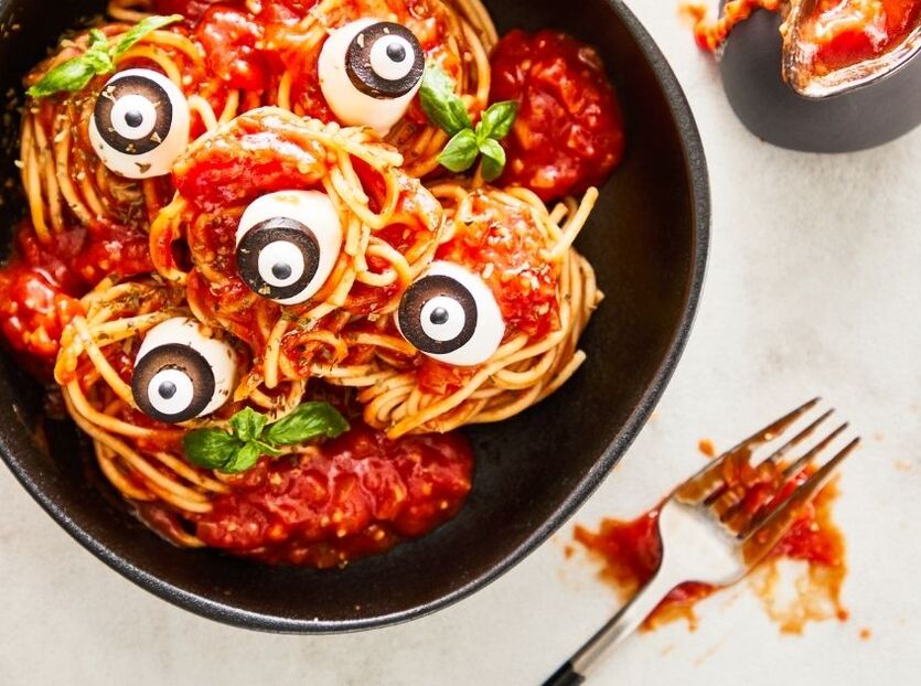 Läskig halloween spaghetti