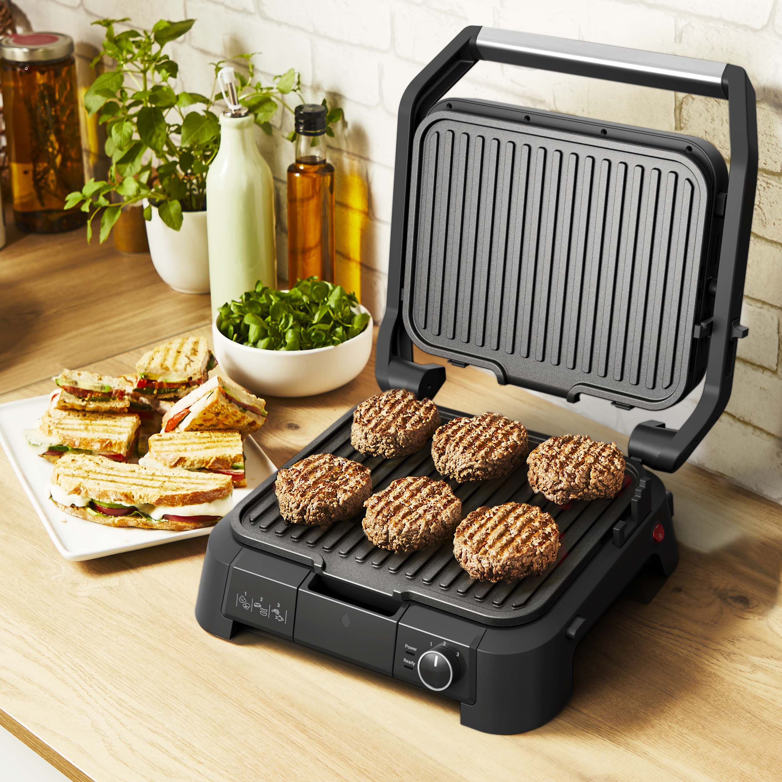 Supergrill 3-in-1 - 180° öppningsfunktion kan du förvandla din SuperGrill till en traditionell grill och dubbla tillagningsytan