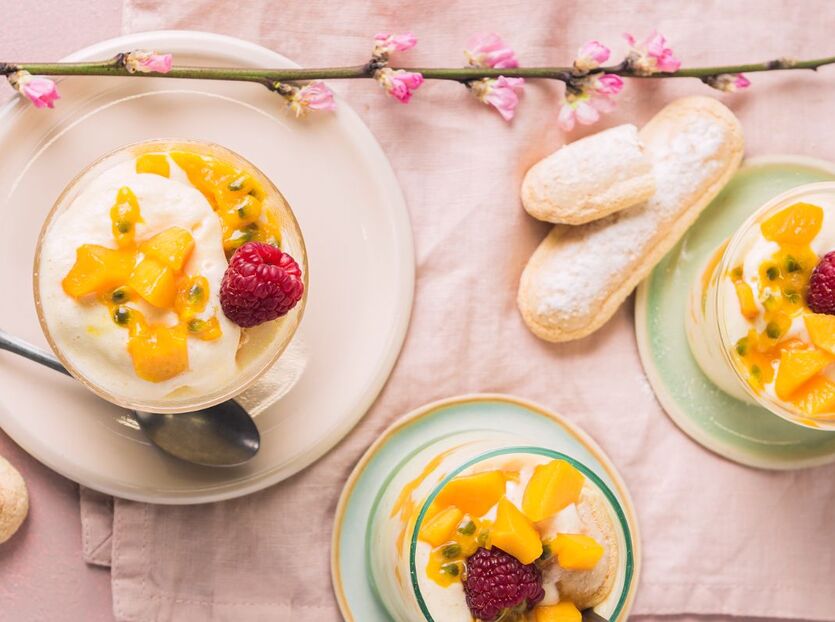 Mango- och passionsfruktstiramisu