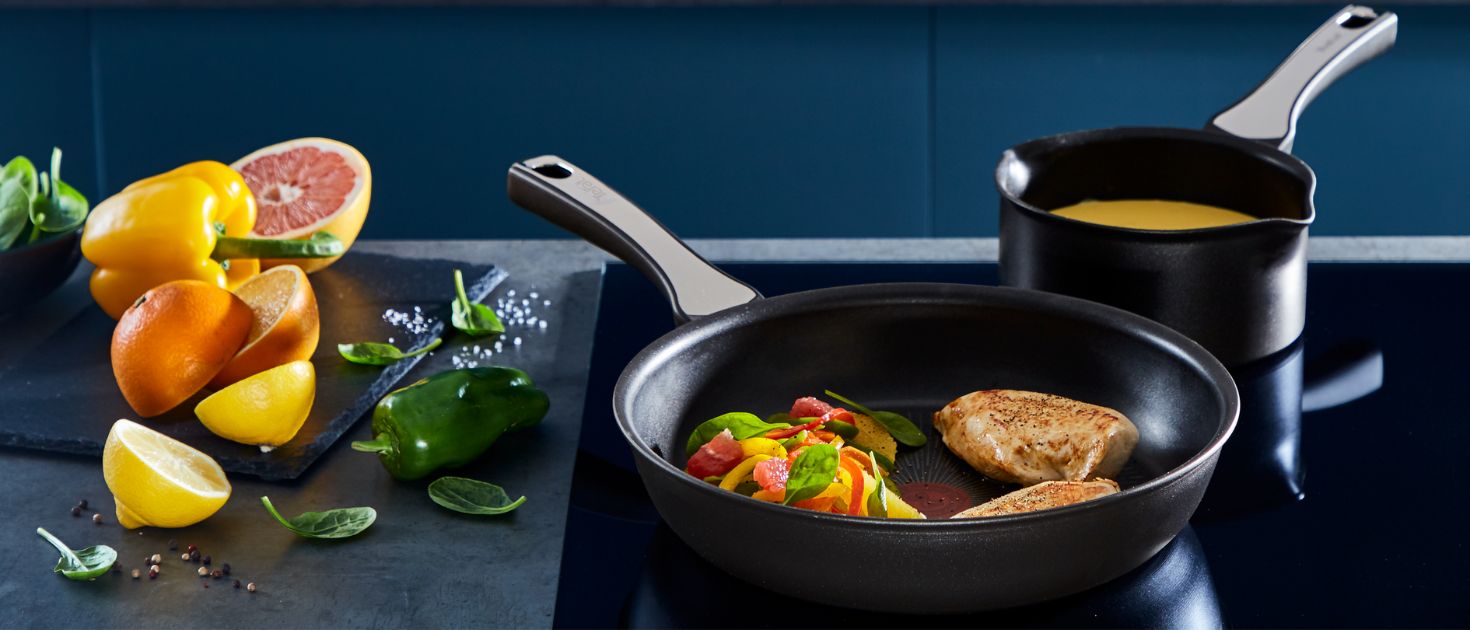 Non-stick PTFE stekpannor och kastruller 