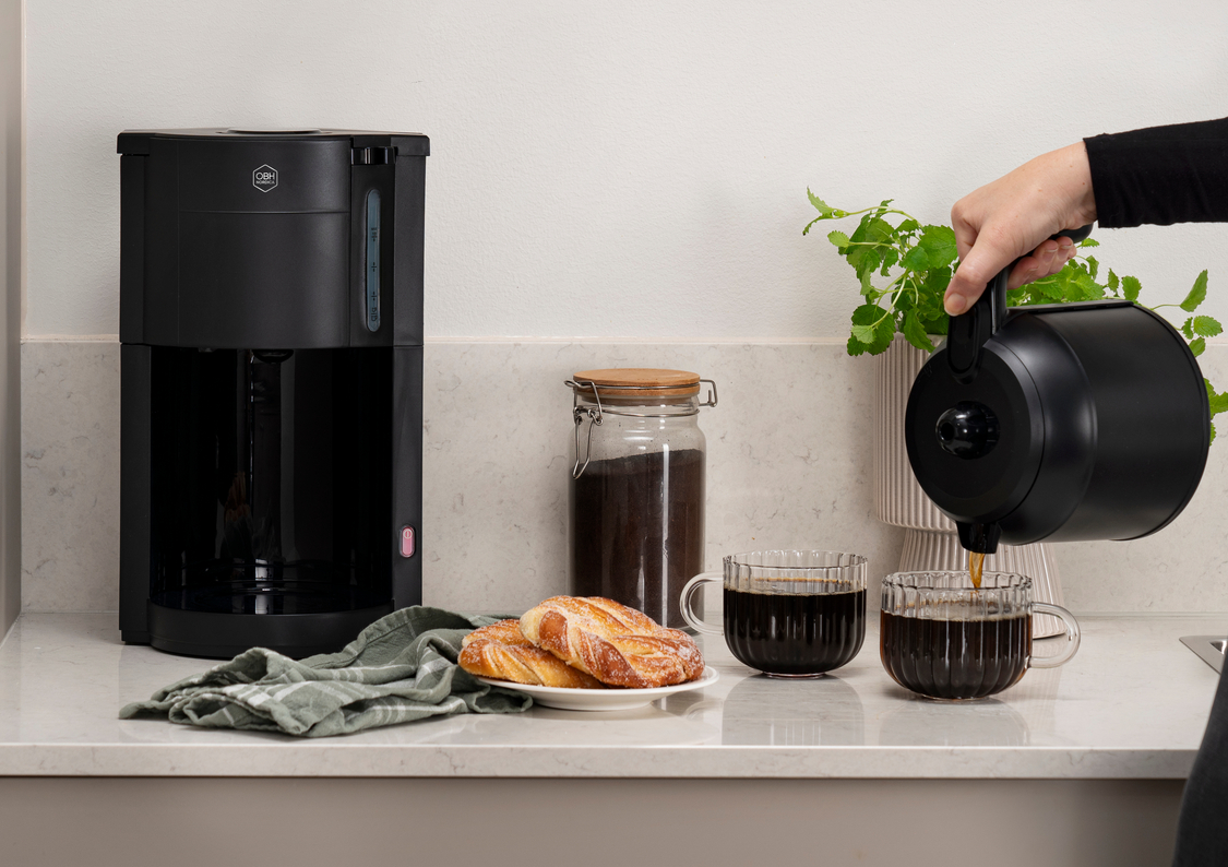 Termoskanna i kaffebryggare håller
