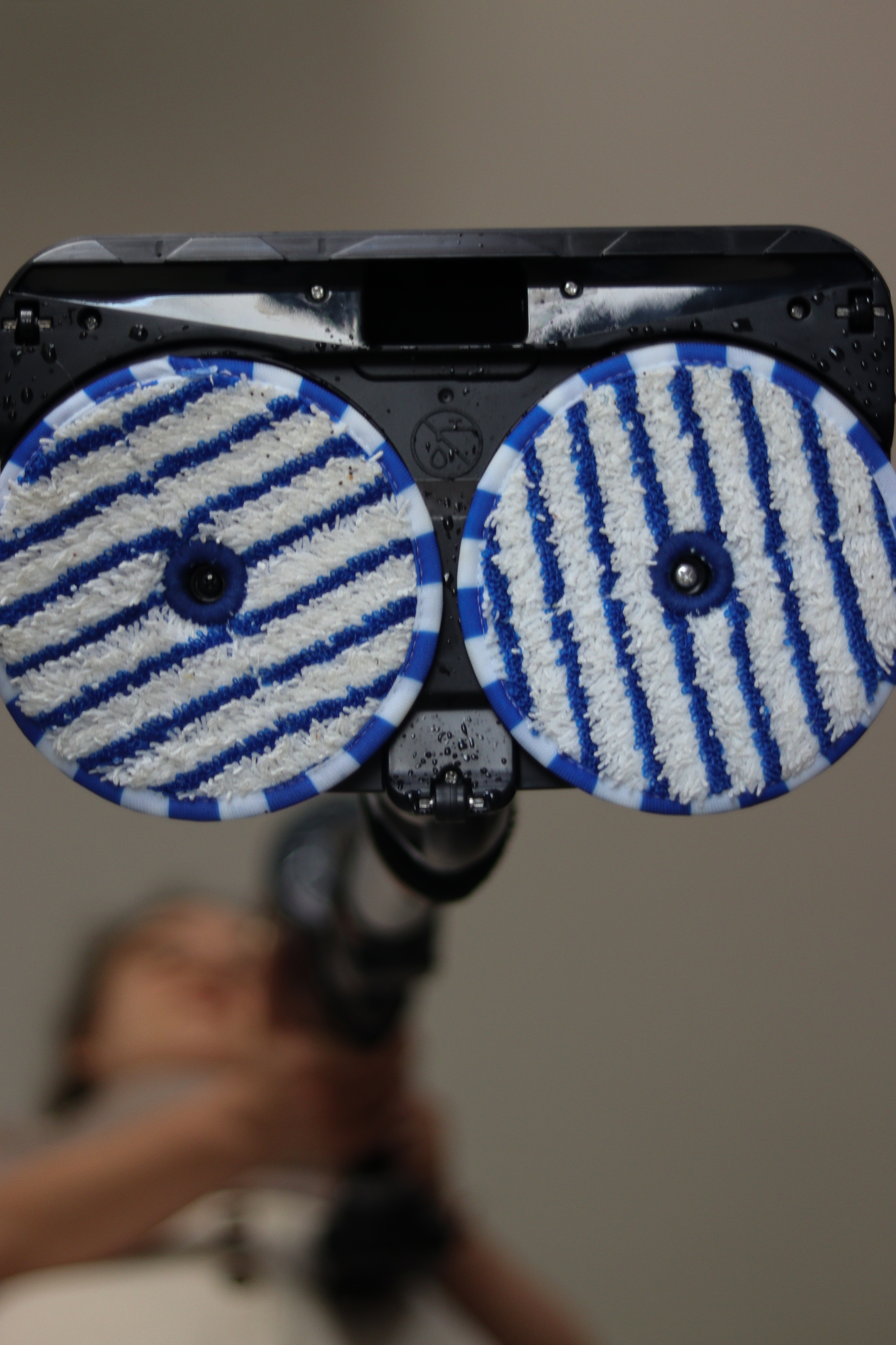 Aerospin aquahead munstycke med roterande borstar och mekanisk motor