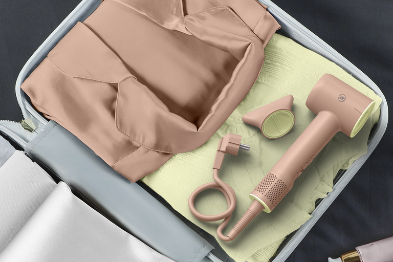 Med en vikt på endast 350 g är Blumia hårfön otroligt lätt att hantera.