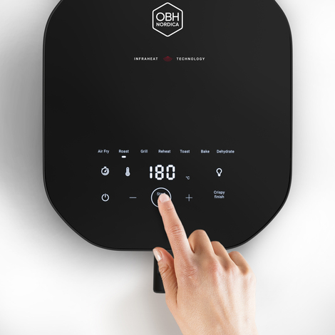 Enkel Touch display med 7 förinställda program samt manuellt läge från 70°C till 230°C 