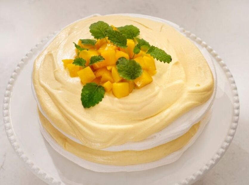 Påsktårta med maräng och mango