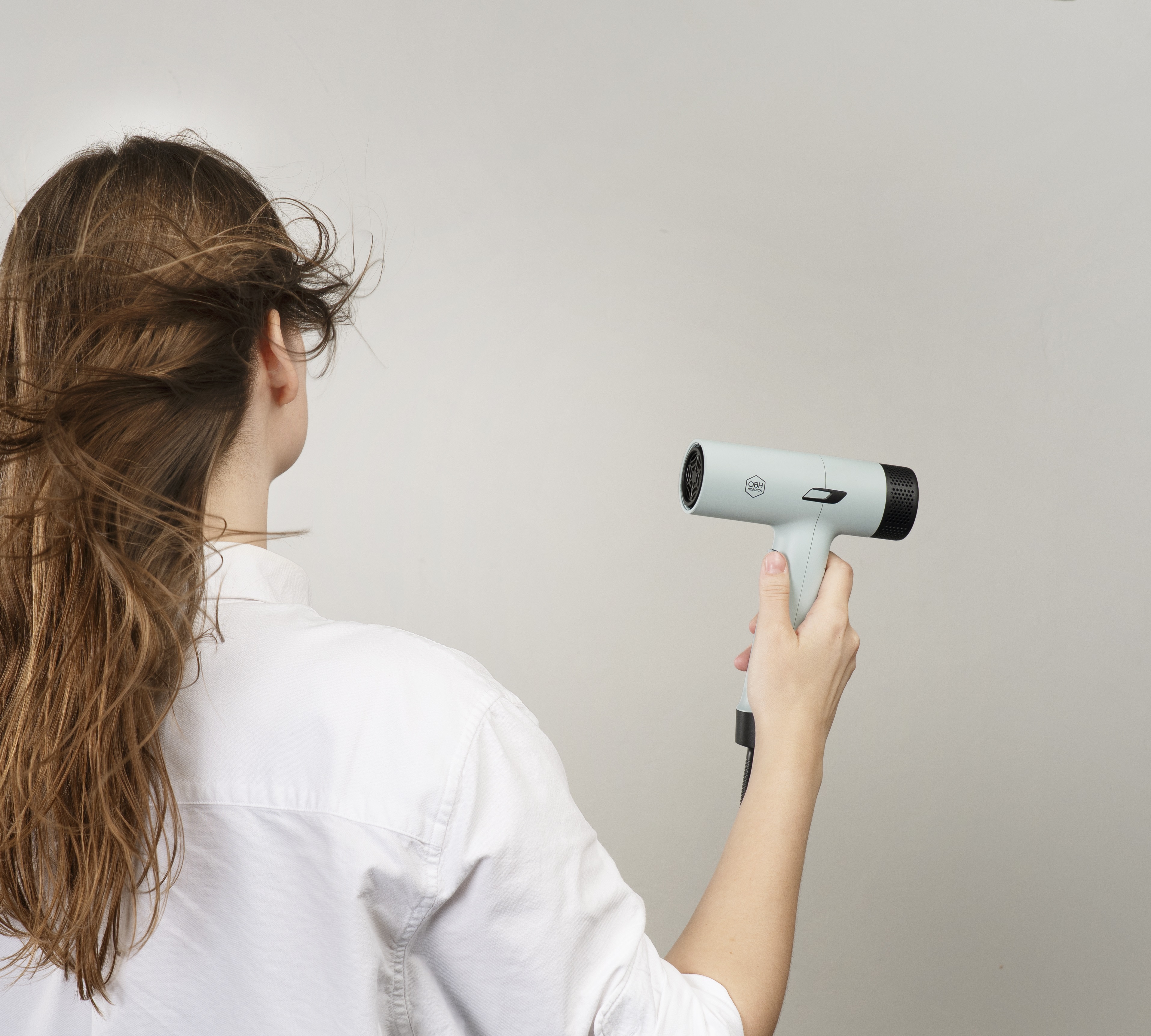 Upptäck nya Tiny hårfön med BLDC-motor