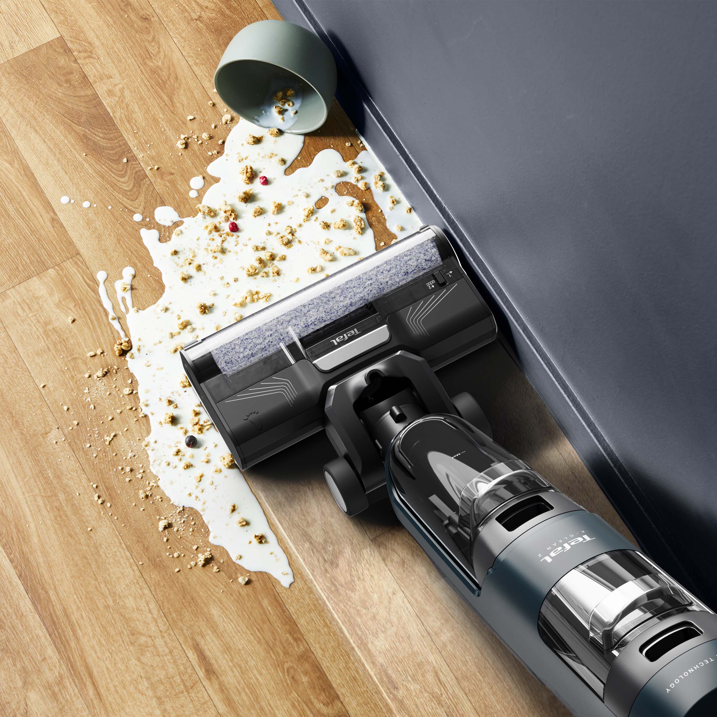 Den avancerade kantstädningsfunktionen gör det enkelt att nå och avlägsna damm och smuts längs väggar och möbler.