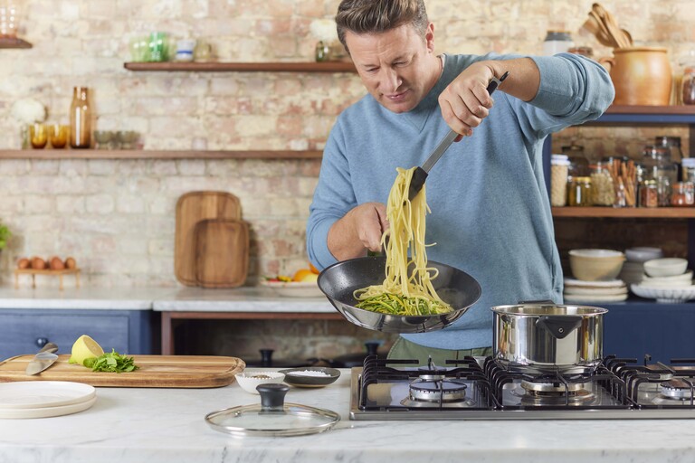 Stekpannorna och kastrullerna