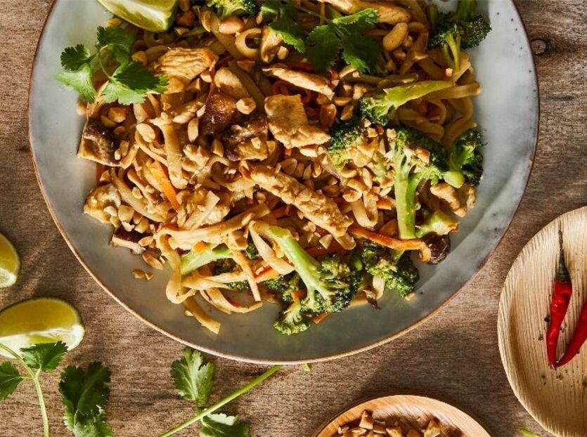 Chicken pad thai